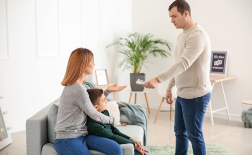 father paying mother child support